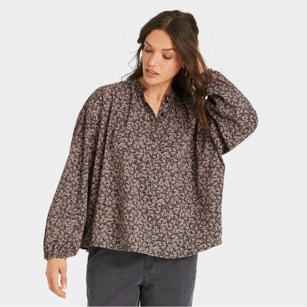 Universal Thread women's balloon long sleeve poet top blouse